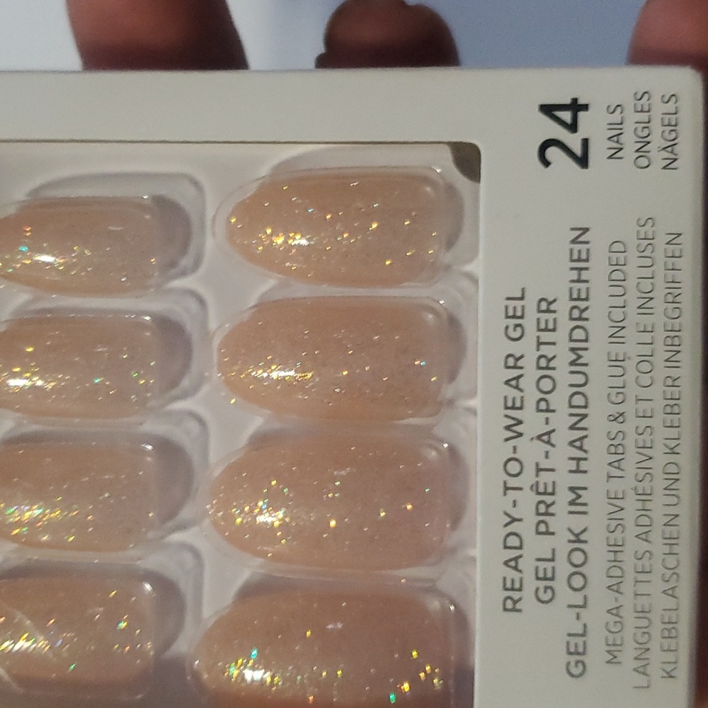 Nails - Picture 9 of 10